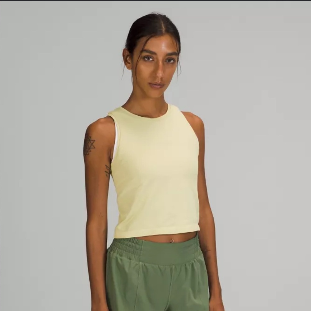 Lululemon Swiftly High Neck Cropped Tank Size 2